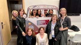 L'equip del Gabinet d'Innovació Digital amb Ana Báez a la caravana
